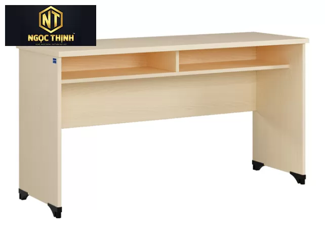 Bàn hội trường tại Bàu Cạn